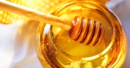 Рецепта за укрепване на здравето и зрението с мед