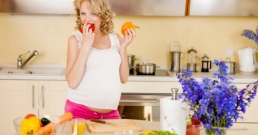 10 храни, които осигуряват най-добрите хранителни вещества при бременност