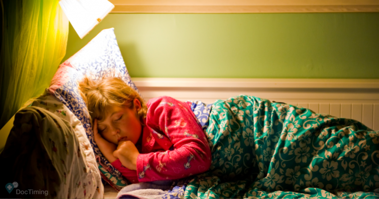 Спането на светло може до доведе до напълняване