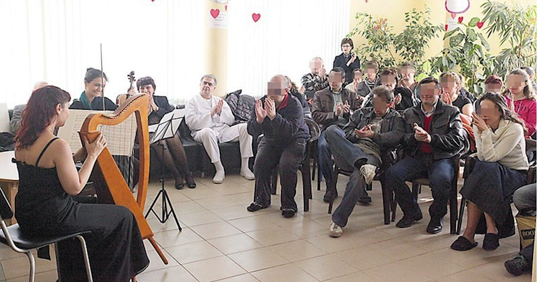 Уроци по английски и клуб на пациента сред модерните терапии в психиатрията на Александровска болница