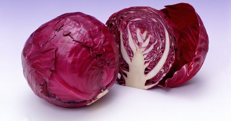 Червено кисело зеле може да ви помогне да преборите белодробен рак