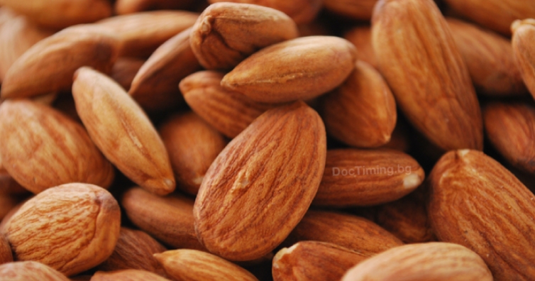 Яденето на бадеми може да намали рисковете от болест на сърцето и коремните мазнини