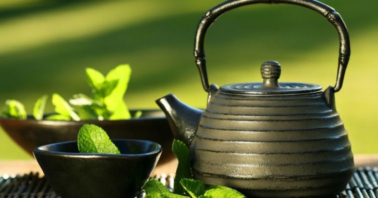 Чаят, който не се пие по време на ядене