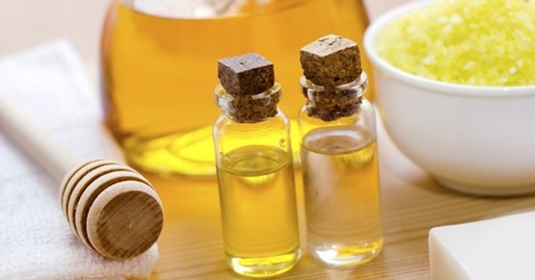 Прочисте организма със студено пресовано рициново масло